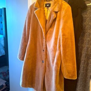 Brand new faux fur DKNY